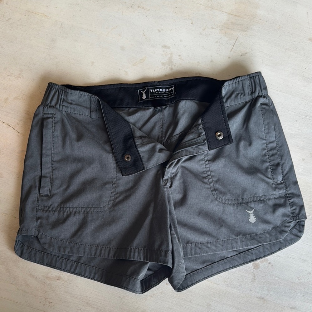 Gray Cargo Shorts with Lightweight Quick-Dry Fabric